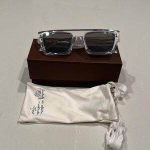 DEZI x Monet Sunglasses
